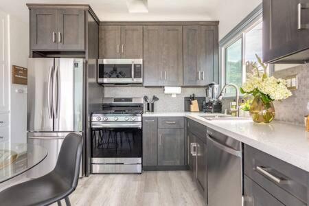 Amazing Ocean View - Luxury Manhattan Beach 1 Bedroom - Parking 외부 사진